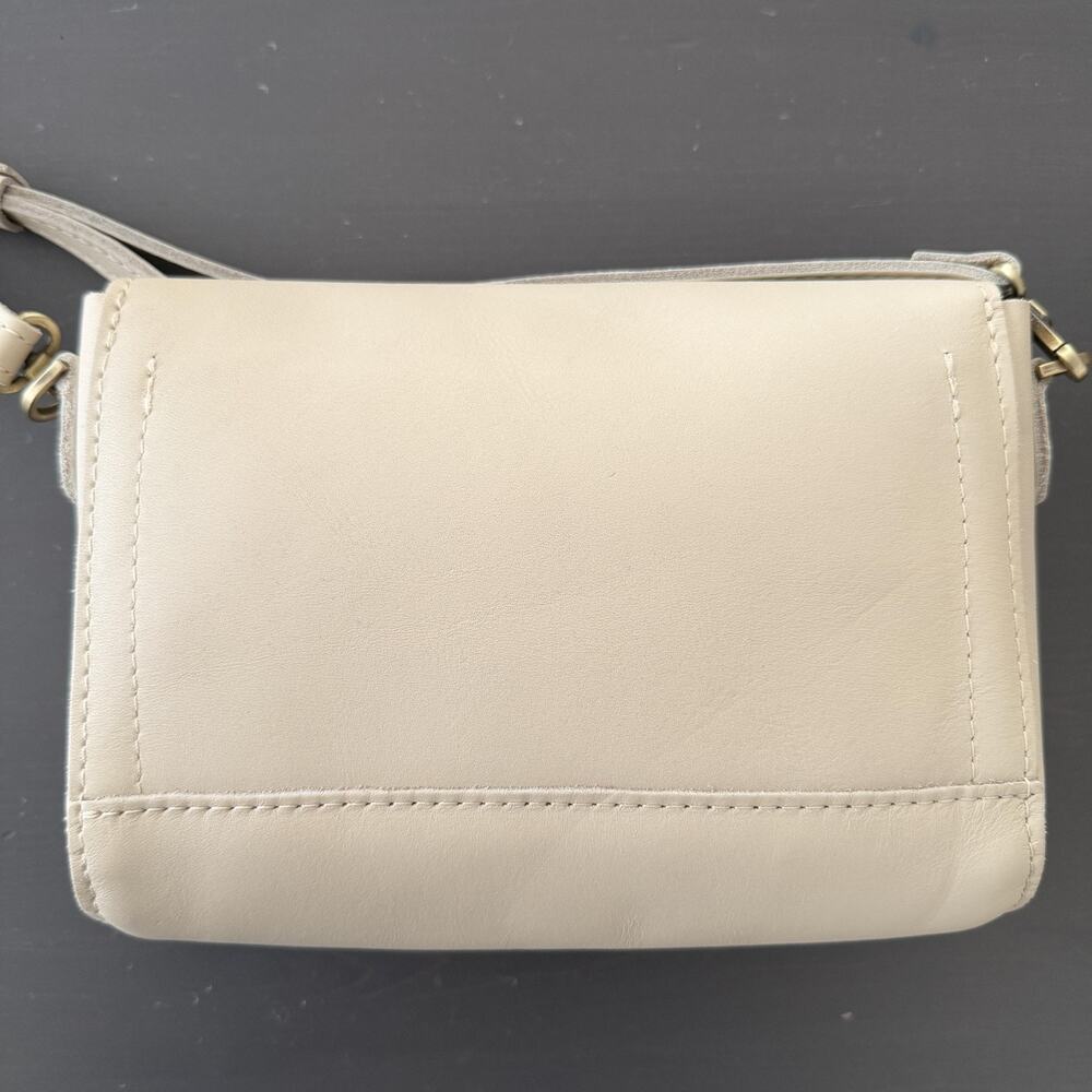 Portland Leather Cream Crossbody Shoulder Bag - Picture 10 of 16